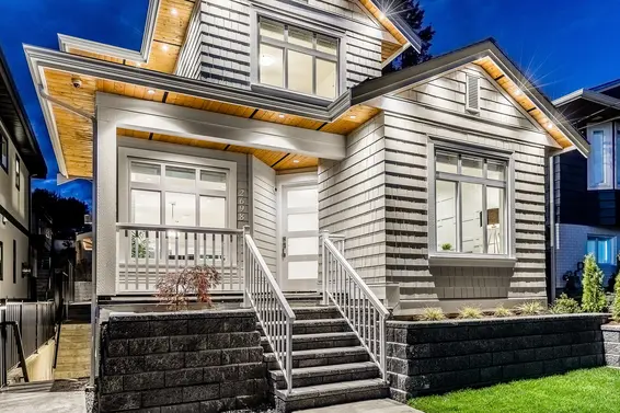 2698 Violet Street, North Vancouver  