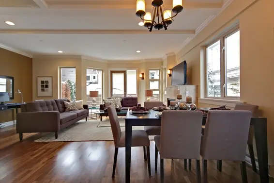 1-215 East 4th Street, North Vancouver