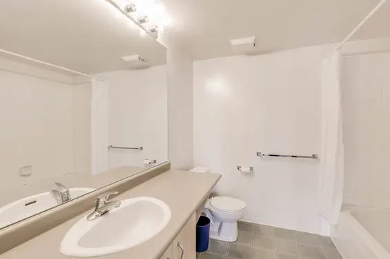 Bathroom - 704-121 West 15th Street, North Vancouver  