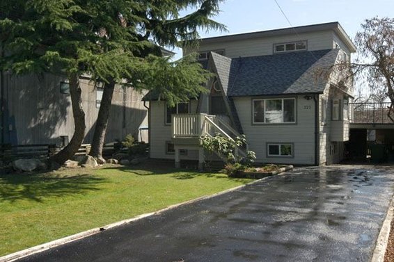 325 West Kings Road, North Vancouver