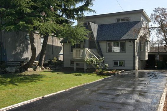 325 West Kings Road, North Vancouver