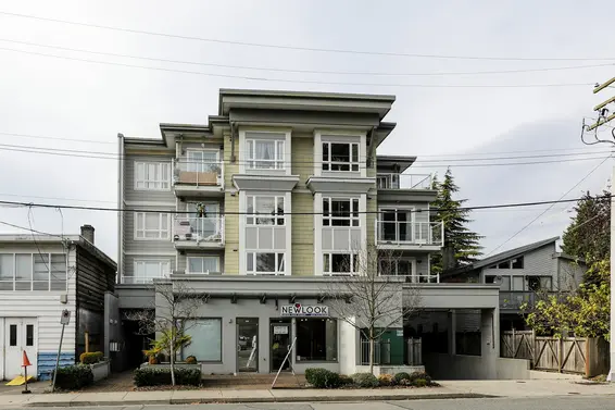 Front - 304-1629 Garden Avenue  