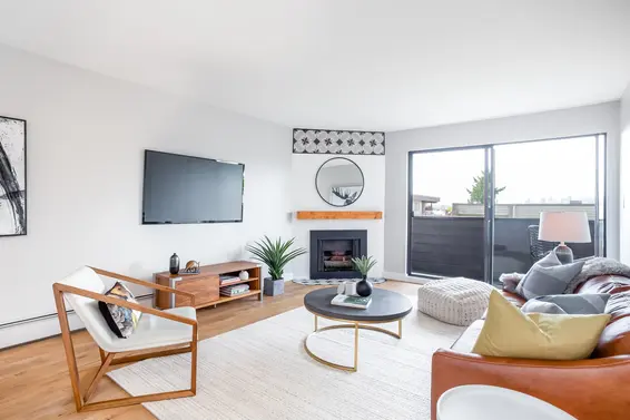 Living Room - 208-341 West 3rd Street, North Vancouver  