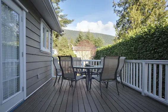 Deck  