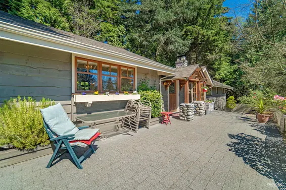 2261 Gisby Street, West Vancouver For Sale - image 23