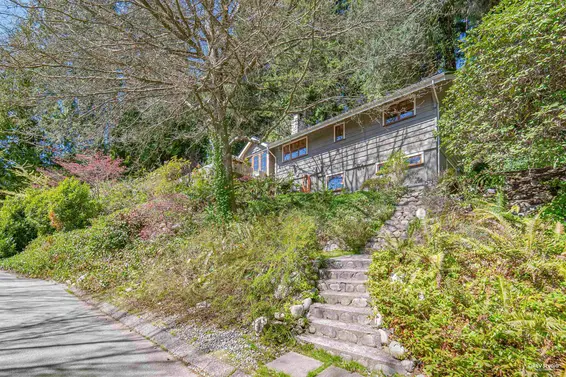 2261 Gisby Street, West Vancouver For Sale - image 34