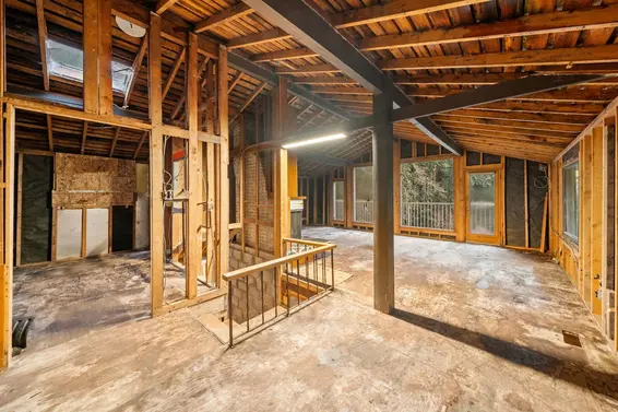 4520 Lynn Valley Road, North Vancouver For Sale - image 4