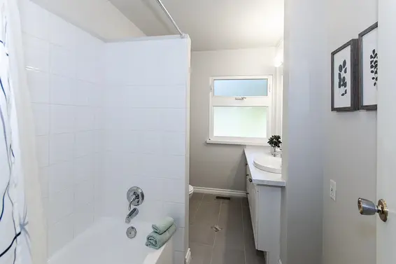 1401 Greenbriar Way, North Vancouver For Sale - image 25