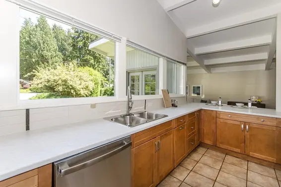 1401 Greenbriar Way, North Vancouver For Sale - image 8