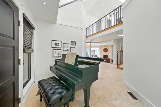 8275 Pasco Road, West Vancouver For Sale - image 17