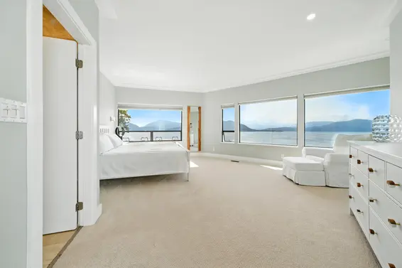 8275 Pasco Road, West Vancouver For Sale - image 19