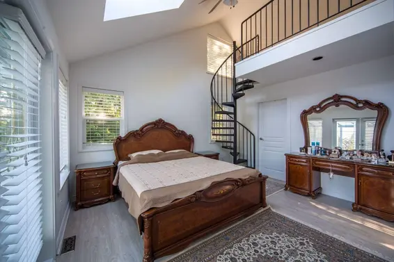 1704 Pierard Road, North Vancouver For Sale - image 13