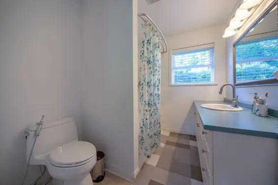 1704 Pierard Road, North Vancouver For Sale - image 15