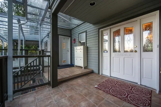1704 Pierard Road, North Vancouver For Sale - image 3