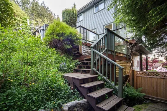 1704 Pierard Road, North Vancouver For Sale - image 4