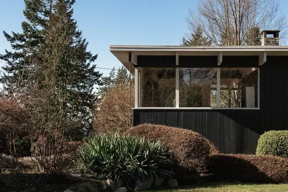 3219 Regent Avenue, North Vancouver