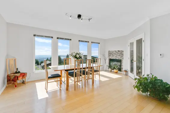 530 Craigmohr Drive, West Vancouver For Sale - image 10