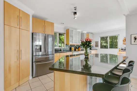 530 Craigmohr Drive, West Vancouver For Sale - image 4