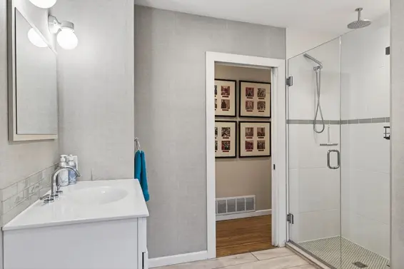 2568 Carnation Street, North Vancouver For Sale - image 19