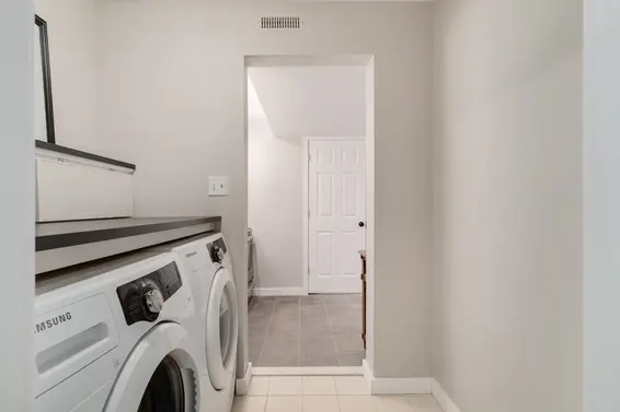 2568 Carnation Street, North Vancouver For Sale - image 25