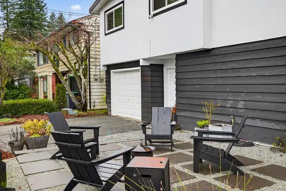 2568 Carnation Street, North Vancouver For Sale - image 32