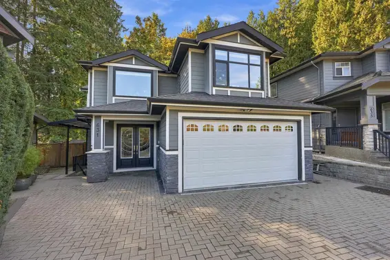 631 West 24th Close, North Vancouver For Sale - image 1