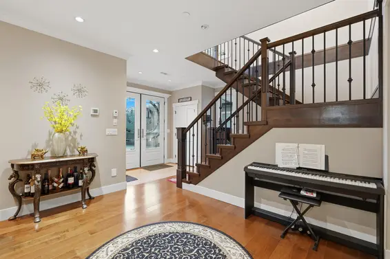 631 West 24th Close, North Vancouver For Sale - image 7