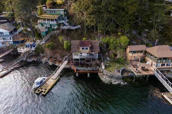 5748 Sunshine Falls Lane, North Vancouver For Sale - image 18