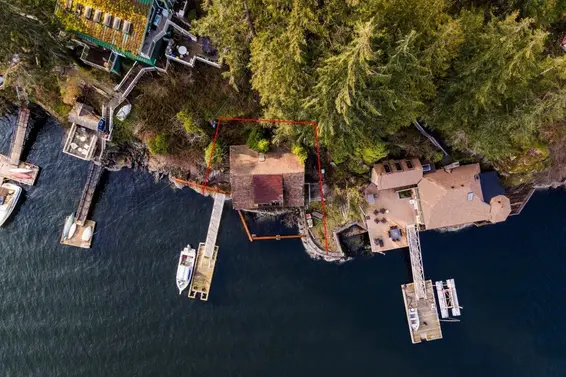 5748 Sunshine Falls Lane, North Vancouver For Sale - image 23