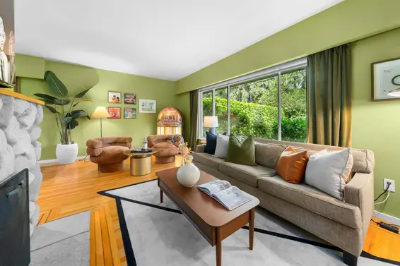 2011 Bridgman Avenue, North Vancouver For Sale - image 10