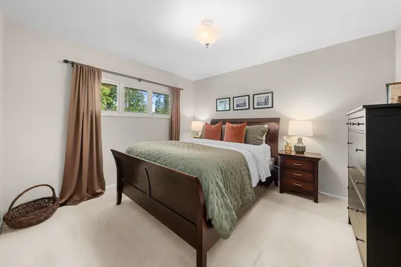 2011 Bridgman Avenue, North Vancouver For Sale - image 17