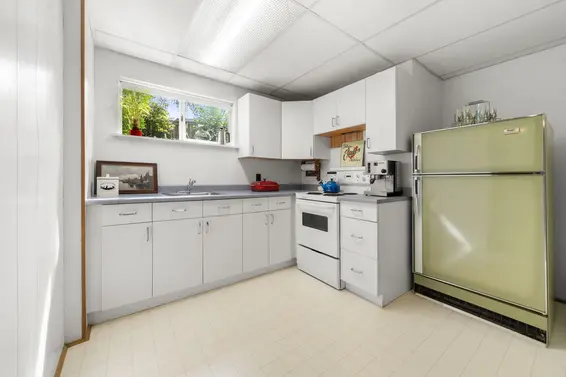 2011 Bridgman Avenue, North Vancouver For Sale - image 25