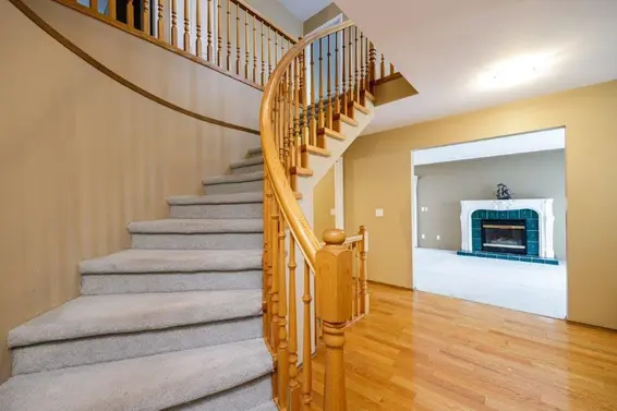 1148 Ronayne Road, North Vancouver For Sale - image 2