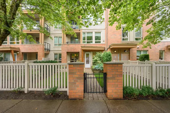 112 2601 Whiteley Court, North Vancouver For Sale - image 27