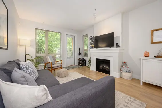 112 2601 Whiteley Court, North Vancouver For Sale - image 6