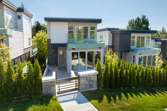 584 Arthur Erickson Place, West Vancouver For Sale - image 28