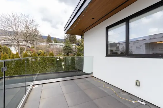 2213 Kings Avenue, West Vancouver For Sale - image 13