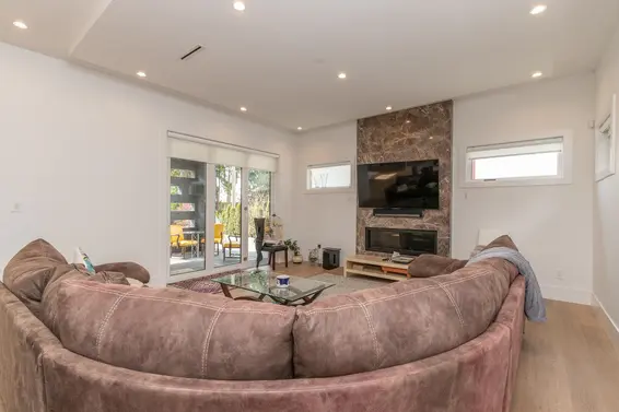 2213 Kings Avenue, West Vancouver For Sale - image 3