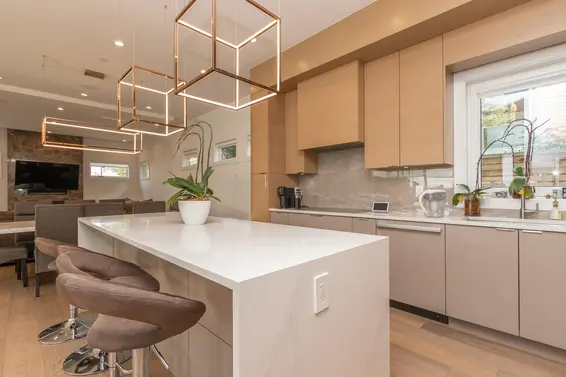 2213 Kings Avenue, West Vancouver For Sale - image 6