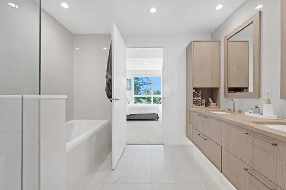 305 747 East 3rd Street, North Vancouver For Sale - image 22