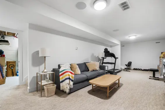 3558 Everglade Place, North Vancouver For Sale - image 27