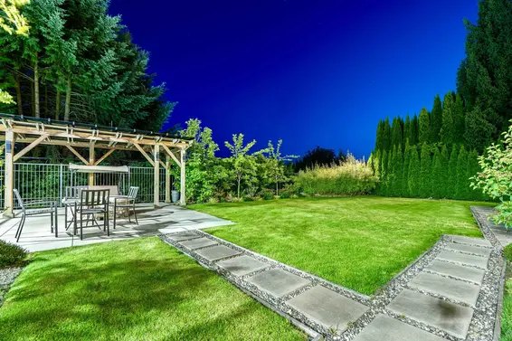 1036 Eyremount Drive, West Vancouver For Sale - image 37
