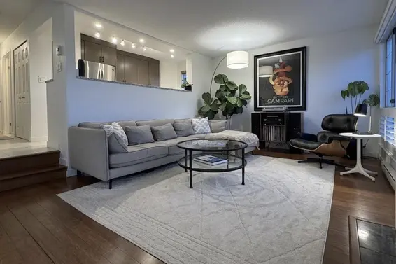 202 2440 Haywood Avenue, West Vancouver For Sale - image 2