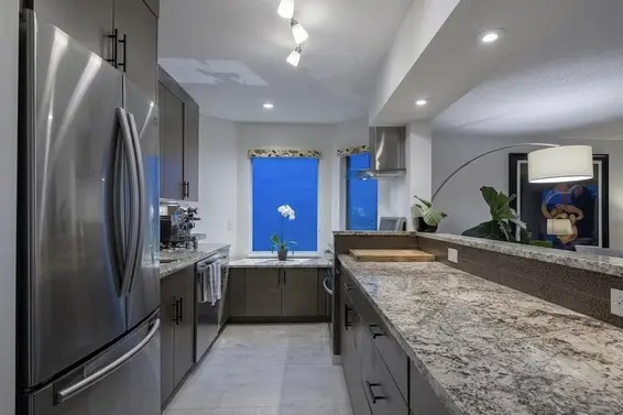 202 2440 Haywood Avenue, West Vancouver For Sale - image 7
