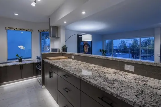 202 2440 Haywood Avenue, West Vancouver For Sale - image 9