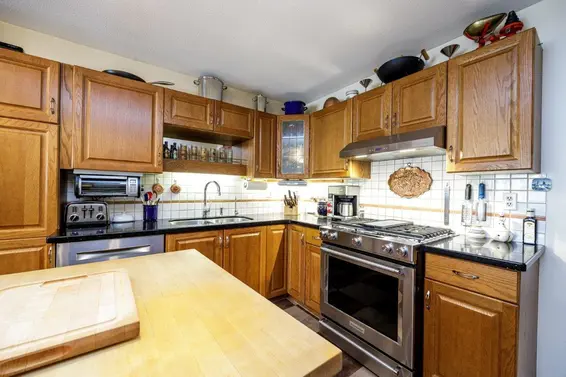 2 261 West 16th Street, North Vancouver For Sale - image 13