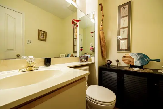 2 261 West 16th Street, North Vancouver For Sale - image 18