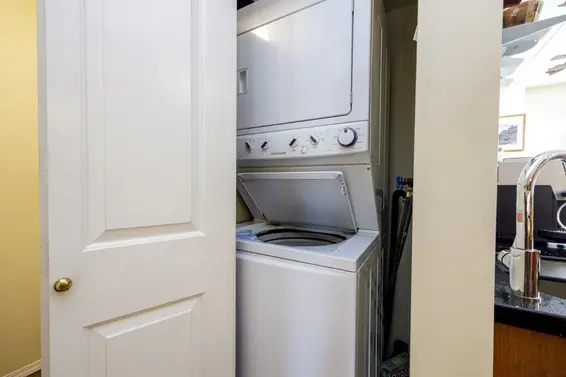 2 261 West 16th Street, North Vancouver For Sale - image 27