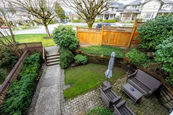 2 261 West 16th Street, North Vancouver For Sale - image 33