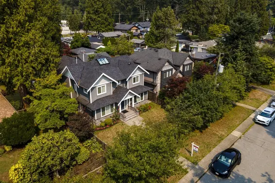 842 West 20th Street, North Vancouver For Sale - image 2